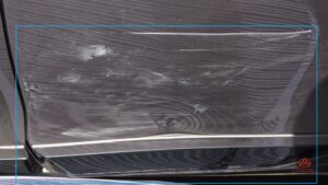 Tuere-hinten-links-verschurft-deformiert